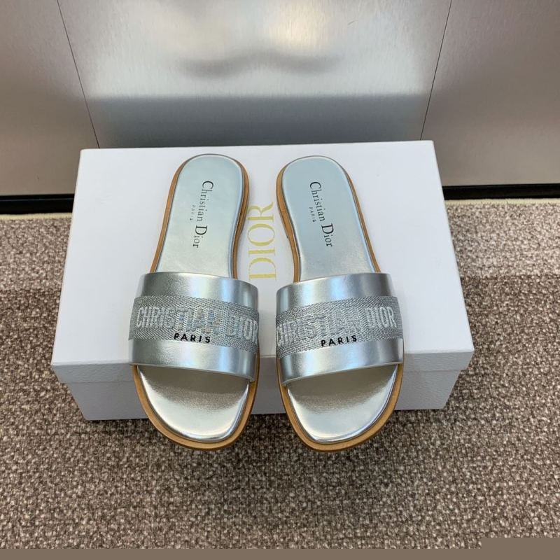 ch**an D*or slippers